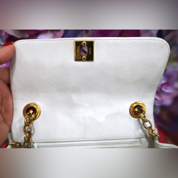 RARE Chanel Mini Lambskin Bag - Picture 12 of 16
